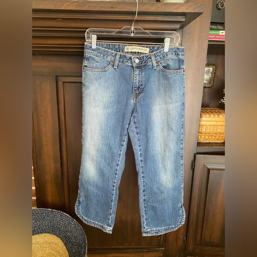 Gap vintage cropped bootcut jeans size 8
